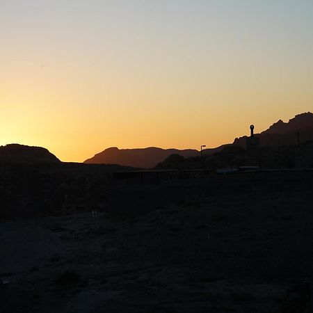 Petra Aretas Hotel Wadi Musa Buitenkant foto
